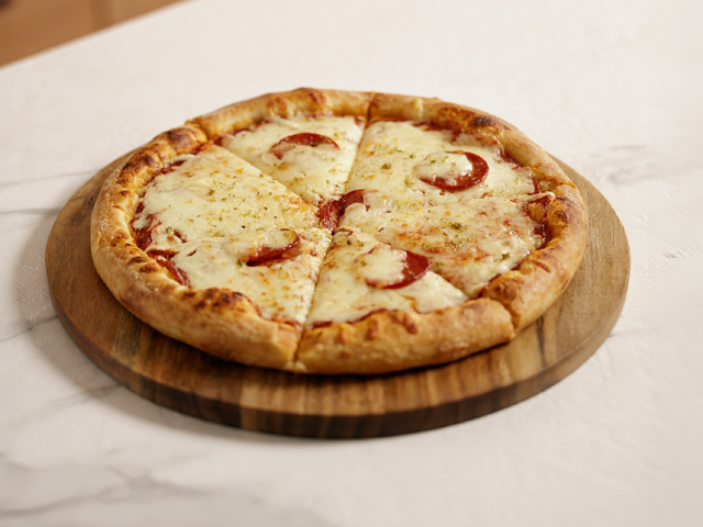 الطلب من المطاعم مسموح