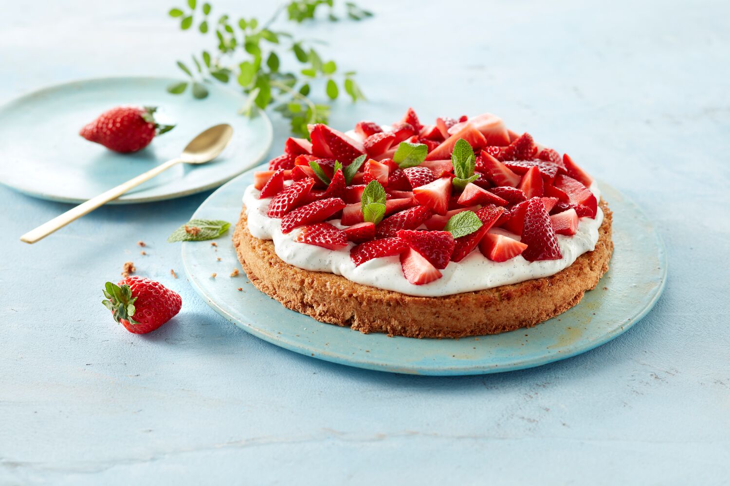 Strawberry almond cake