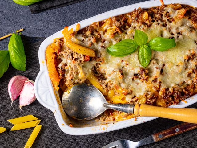 مكرونة باللحمة المفرومة