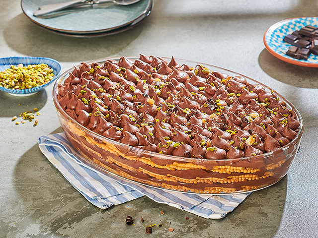 Easy No-Bake Biscuit Cake