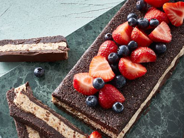 Salted caramel date cake