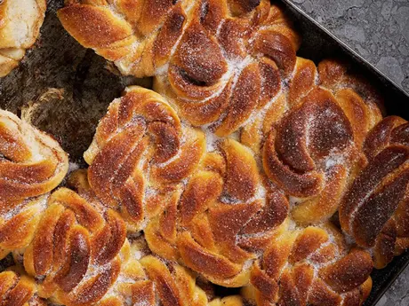Cinnamon buns in a pan