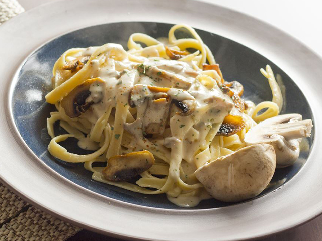 Embedded 640x480_0000_Tagliatelle with Creamy Mushroom Sauce.jpg