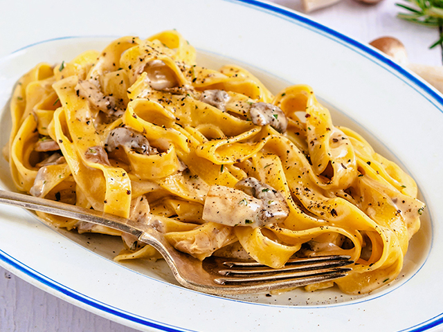 باستا الفطر الكريمية