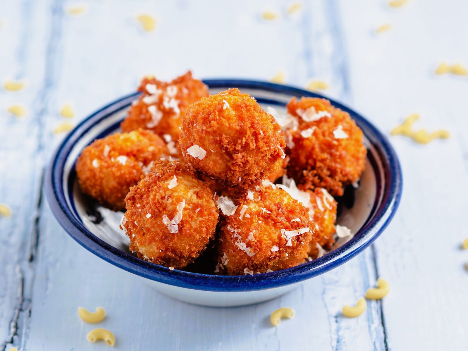 Mac and cheese balls 
