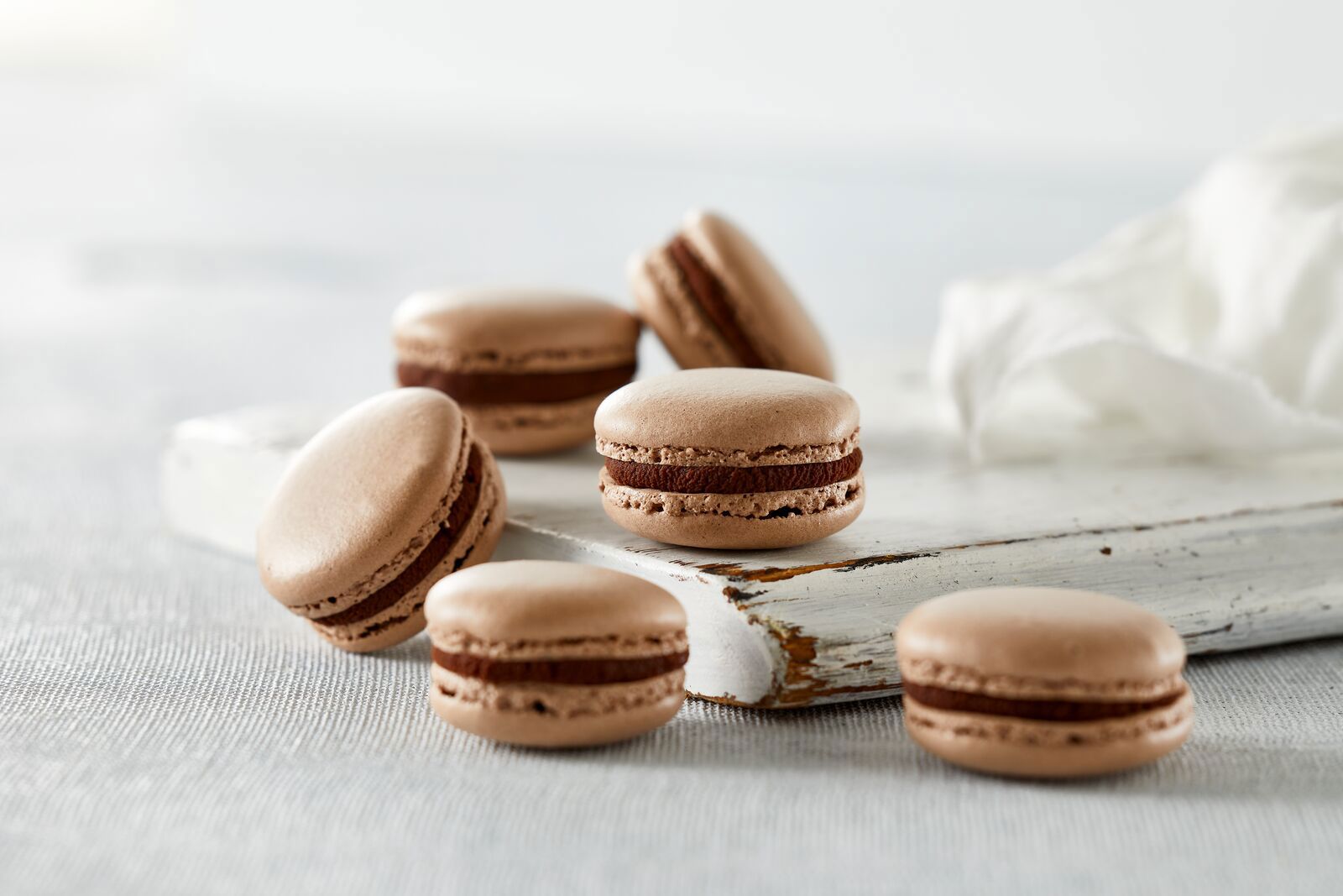 Chocolate macarons 