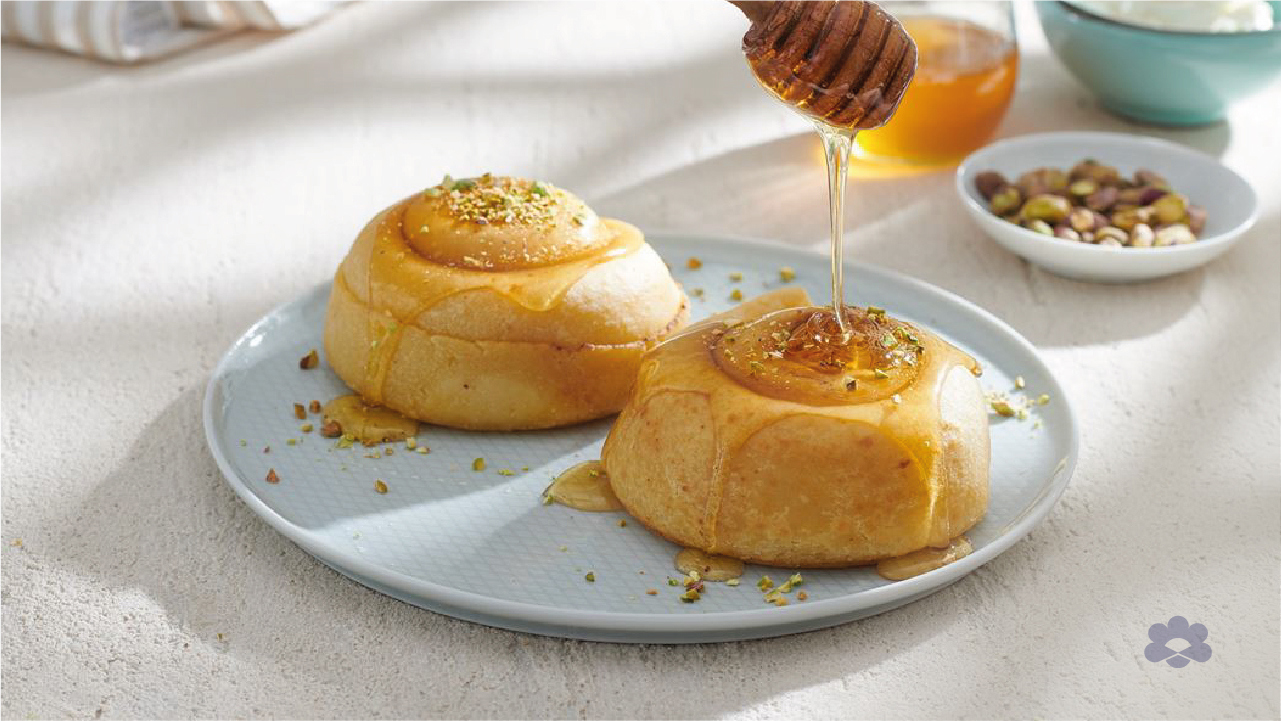 Fiteer with Cheese and Honey